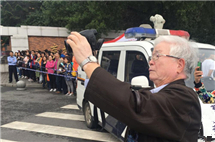 Recording gaokao moments through photos