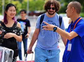 Xiamen opens volunteer service stations to greet upcoming BRICS Summit