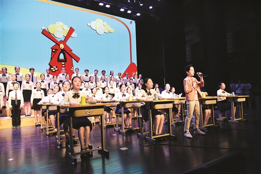 青山区中小学生合唱管弦乐团展演.jpg