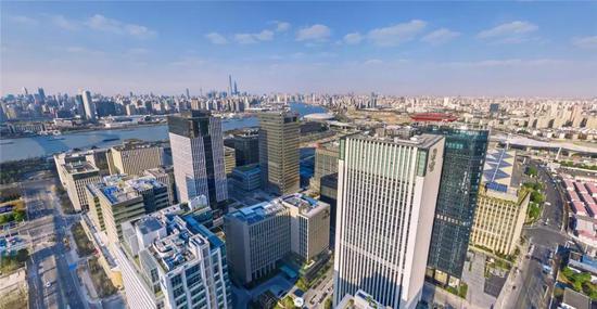 Shanghai unveils first central-local integrated development platform