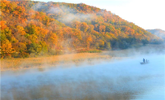 Red leaves, red sky in Jilin province