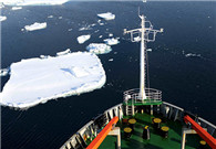 China’s icebreaker Xuelong enters floating ice field in Southern Ocean