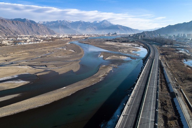 Tibet sees growing number of visitors in Tibetan New Year holiday