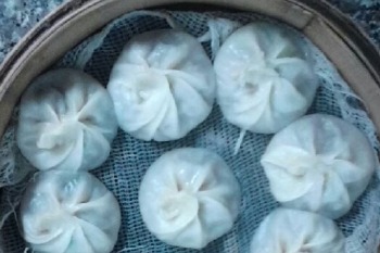 Yiliu Steamed Soup Bun (一刘汤包 yiliutangbao)