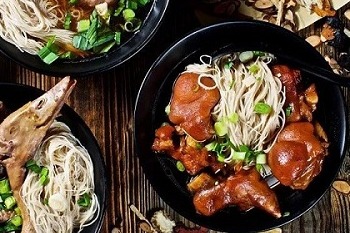 Yang Zhuang duck noodles (杨壮鸭面线 yangzhuangyamianxian)