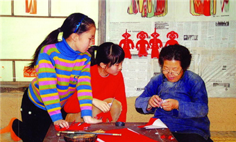 Changbai Mountain Manchu paper-cutting