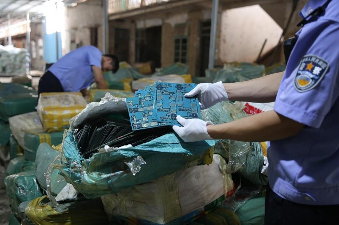 Shanghai cracks down on suspected smuggled waste