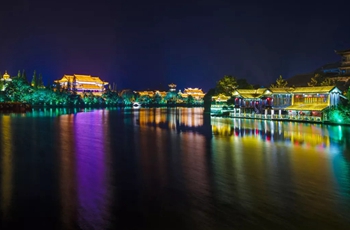 Video: Night view of Taierzhuang ancient town