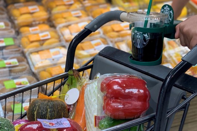 Starbucks brings Star Kitchen service to Beijing supermarket