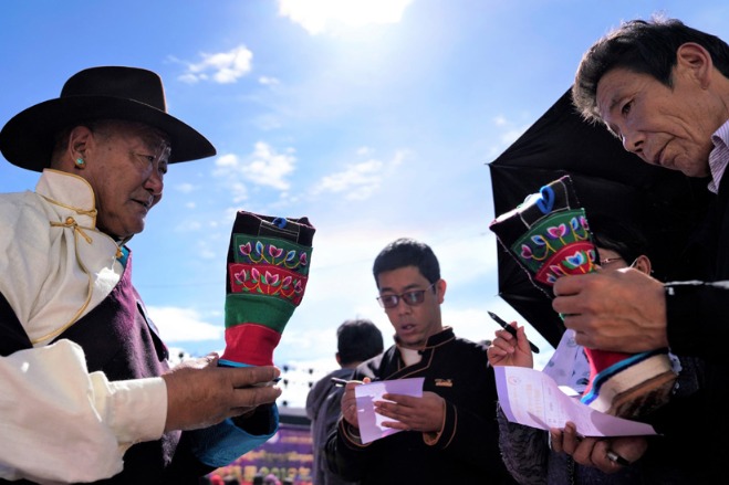 Talent contest held to promote rural Tibetan art