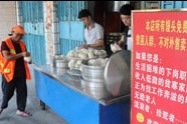 Fujian bun shop fills stomachs, and hearts, for free