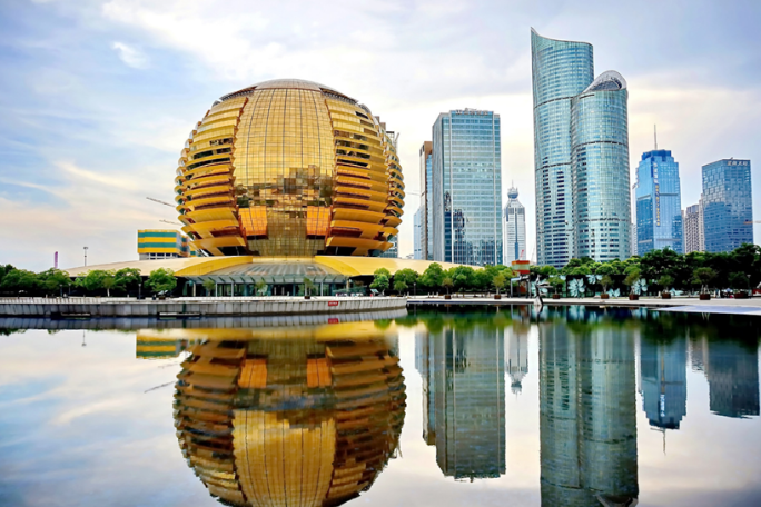 A father's visit to his daughter in Hangzhou