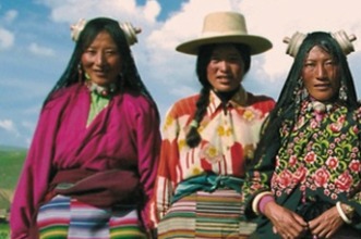 Tibetan traditional clothing