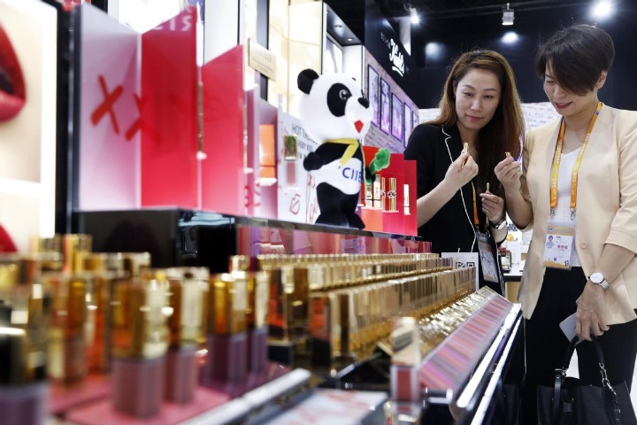 Shanghai sees rapid growth of consumer goods imports