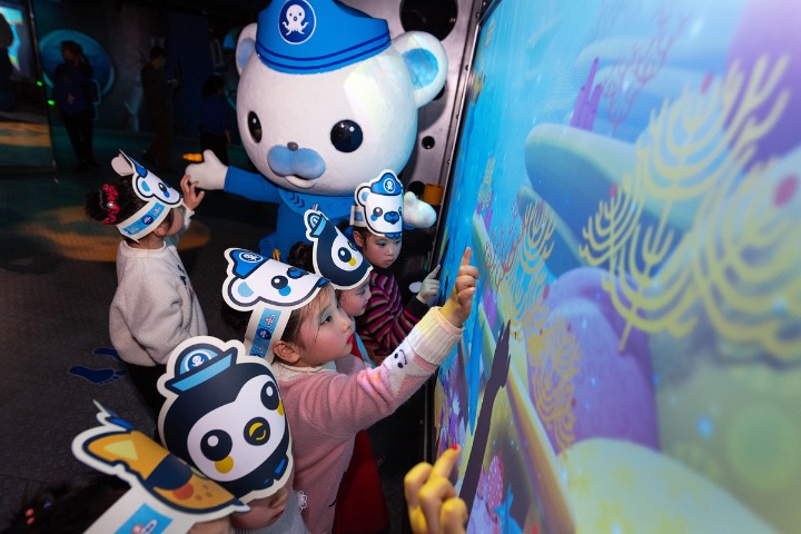 British cartoon characters make a splash in Shanghai aquarium