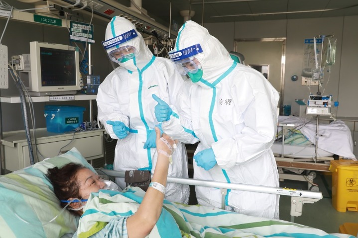 Hebei therapists help medics cope in Wuhan