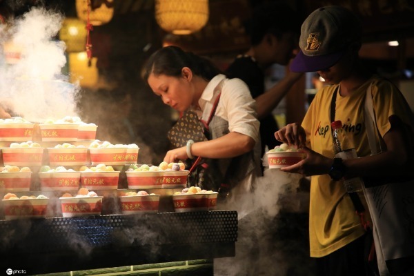 Zhongshanzhong Road Historical and Cultural Block in Hangzhou City