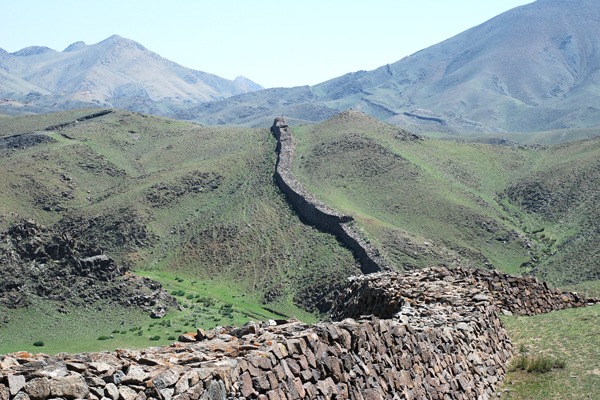 Repair starts on 2,000-year-old Great Wall section in Inner Mongolia