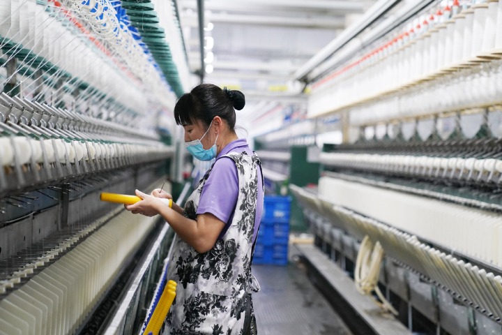 Humane, flexible urban policies saving hawkers in Chengdu