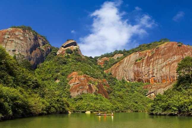 Project to upgrade Hanxian Lake's lakeshore scenery