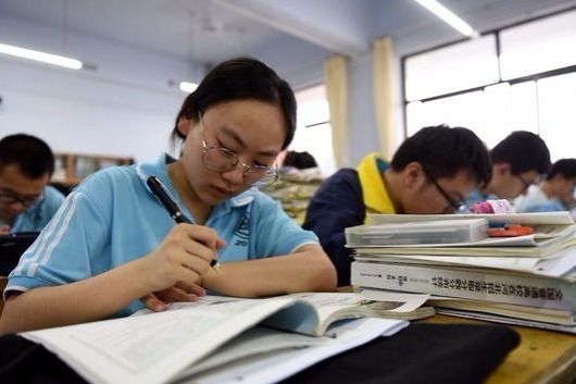 Ministry warns of harsh penalties for gaokao fraud