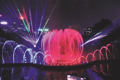 Fountain show lights up night life in Shenyang