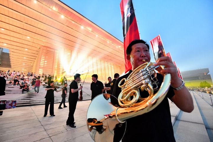 Orchestras make sweet music outdoors