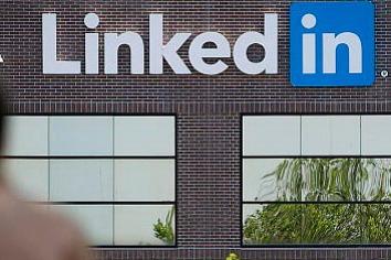 LinkedIn, Chengdu zone innovate e-tools to attract investments