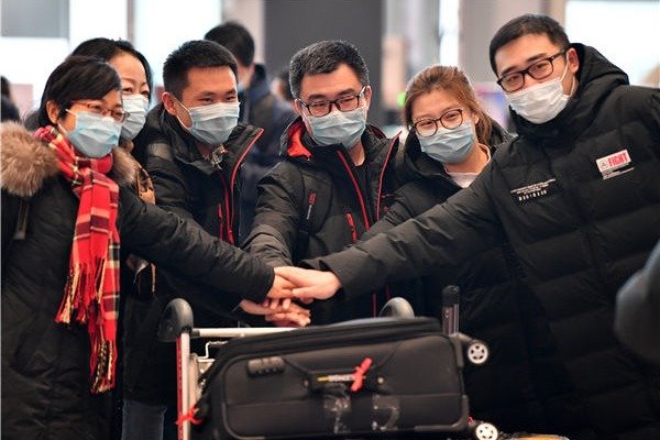 Medical workers answer call from Wuhan