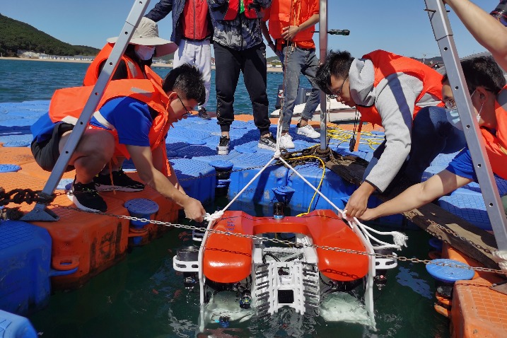 Dalian competition showcases new wave of underwater robots