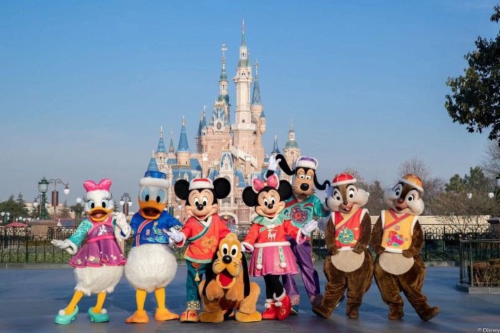 A festive touch for Shanghai Disney