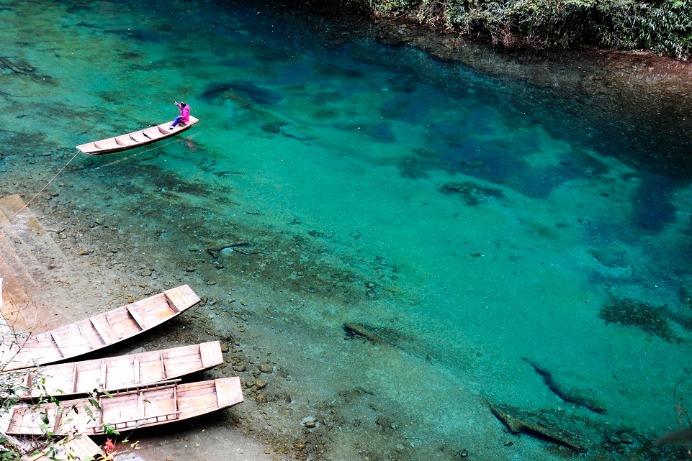 Precipitous canyon offers up marvelous scenery in Hubei