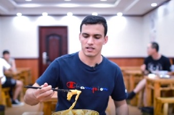 Halal Chopsticks Episode 06 (abridged): Xi’an cuisine and snacks