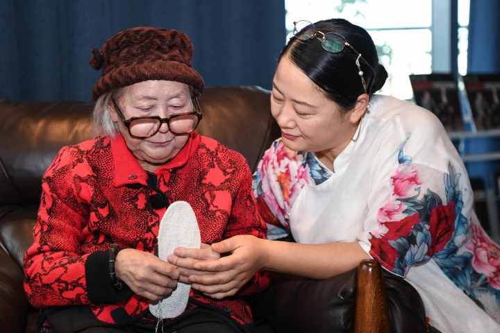 Guangdong artist creates unique house of wax