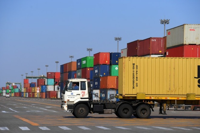 Shanghai No 1 in 2020 foreign trade volume