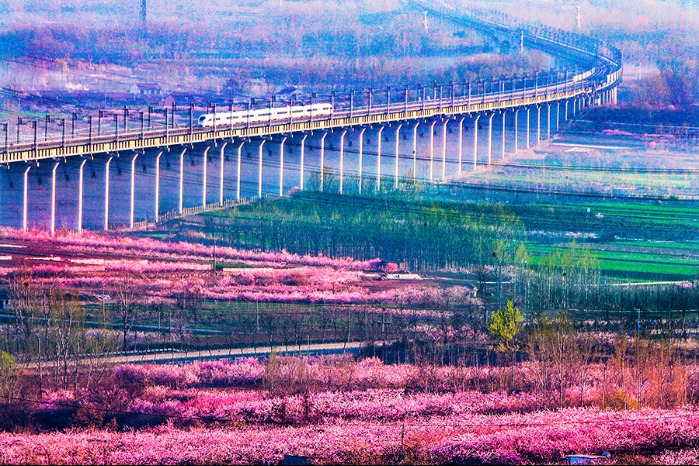 Shandong trains offer striking views out window