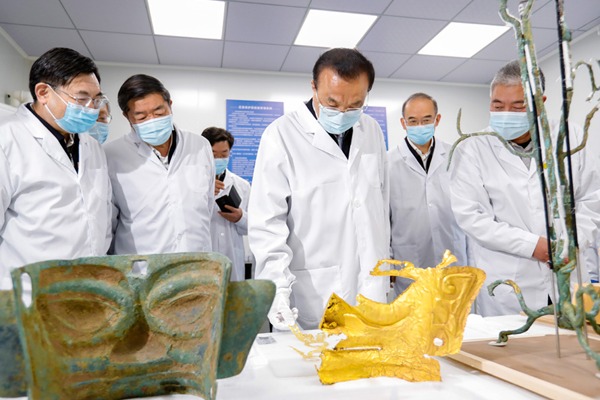 Premier visits Sanxingdui Ruins site