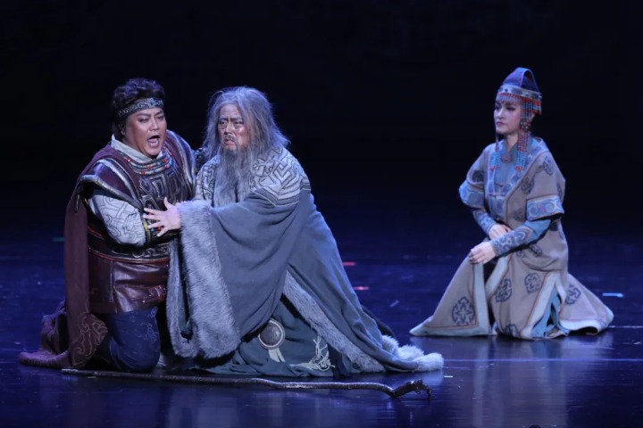 Turandot displays her charms at Tsinghua