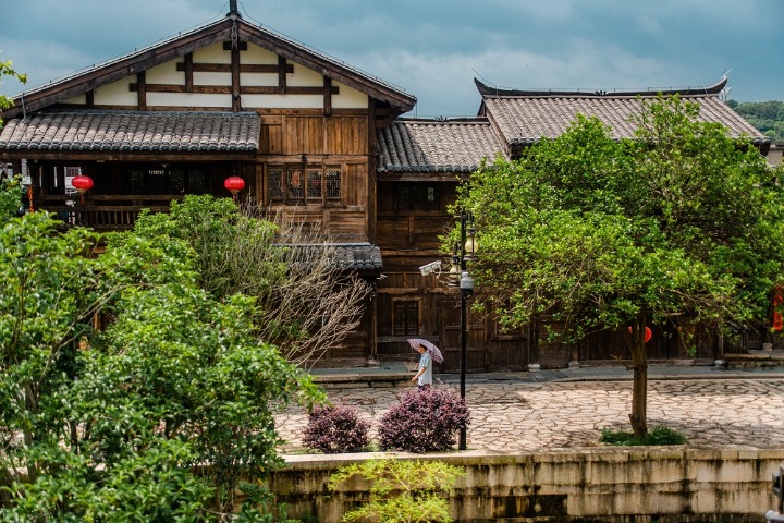 Ancient mountain city exudes summer charms in Fujian