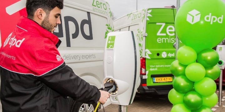 Maxus sells 750 electric vans to delivery firm in UK