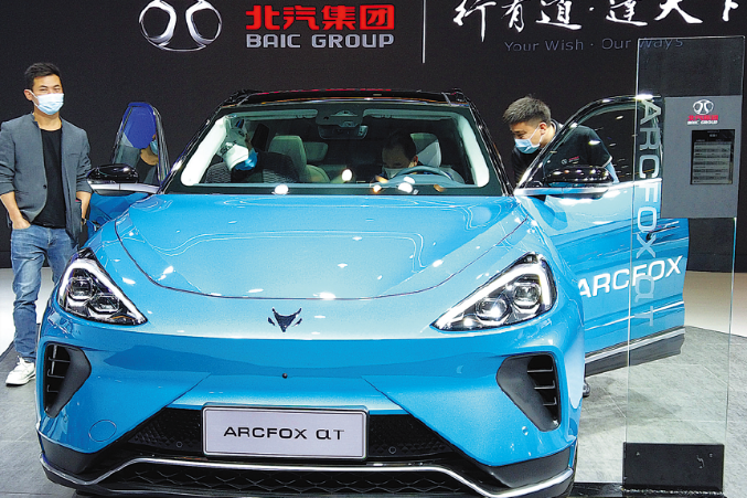 China's new energy vehicle sales to surpass 2 million in 2021