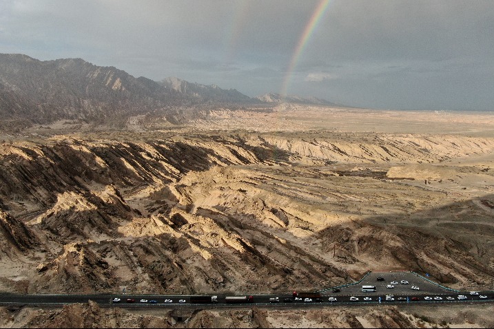 Discover Xinjiang: Duku Highway is ideal summer getaway