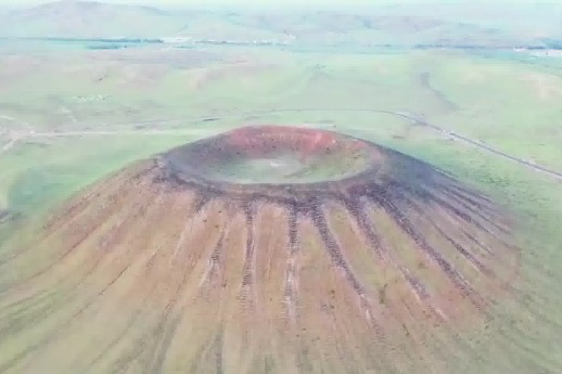 Grassland volcanoes a big summer hit