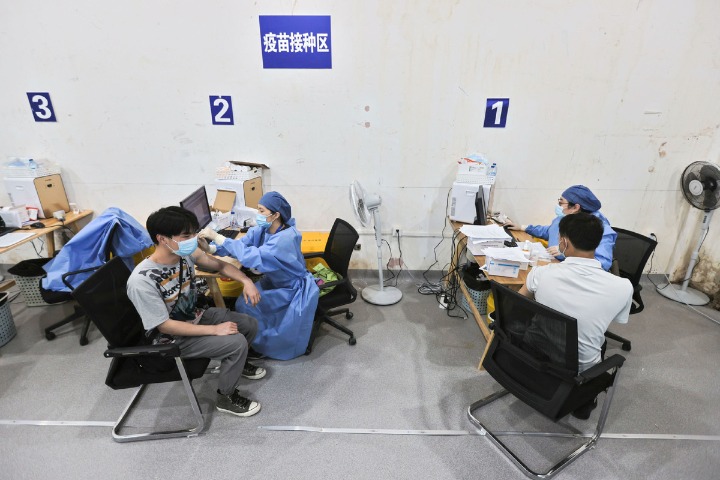 Shanghai government: 14-day quarantine for travelers from high risk areas