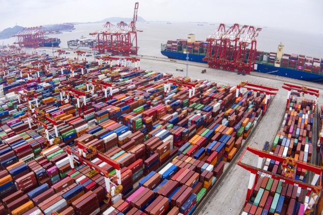 China's cargo, container throughput rise in H1