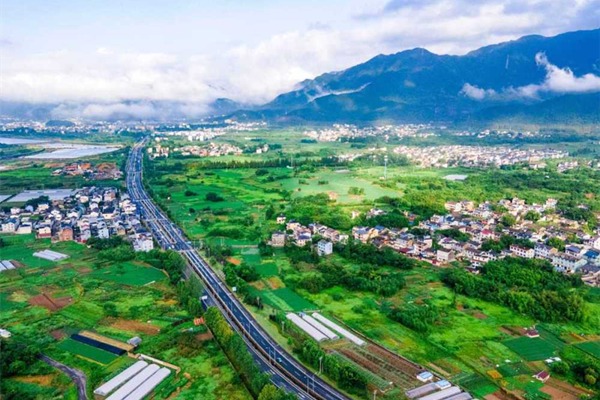 Ninghai upgrades rural roads to boost tourism