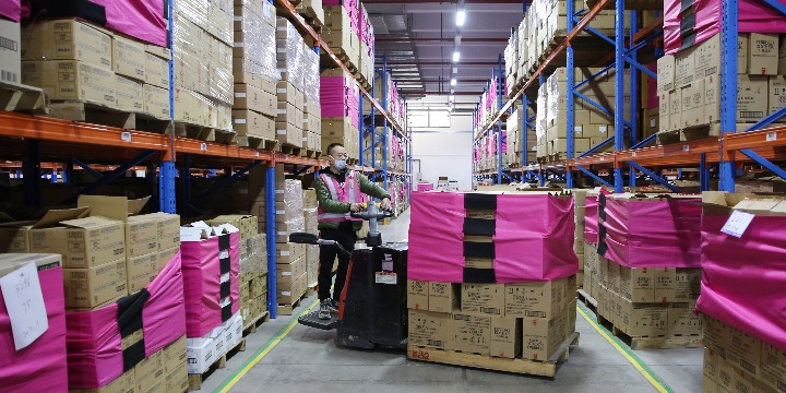 China to expand cross-border e-commerce, overseas warehouses