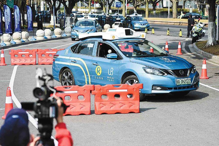 Robotaxis to seize half of China's shared mobility market in 2030