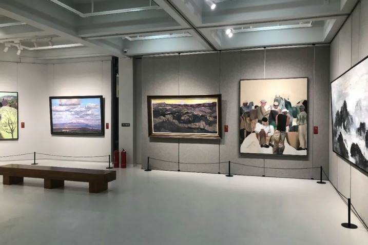 Oil paintings on show in Changchun a blend of East, West