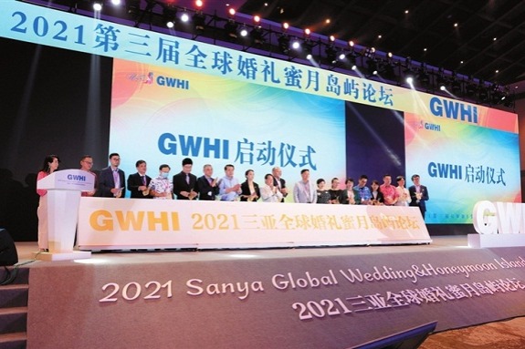 Sanya seeks to build global wedding tourism hub